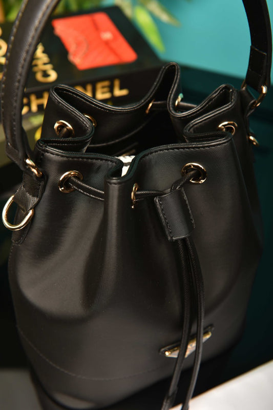 Vitello Daino Bucket Bag