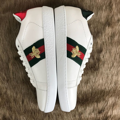 Ace sneaker with Bee