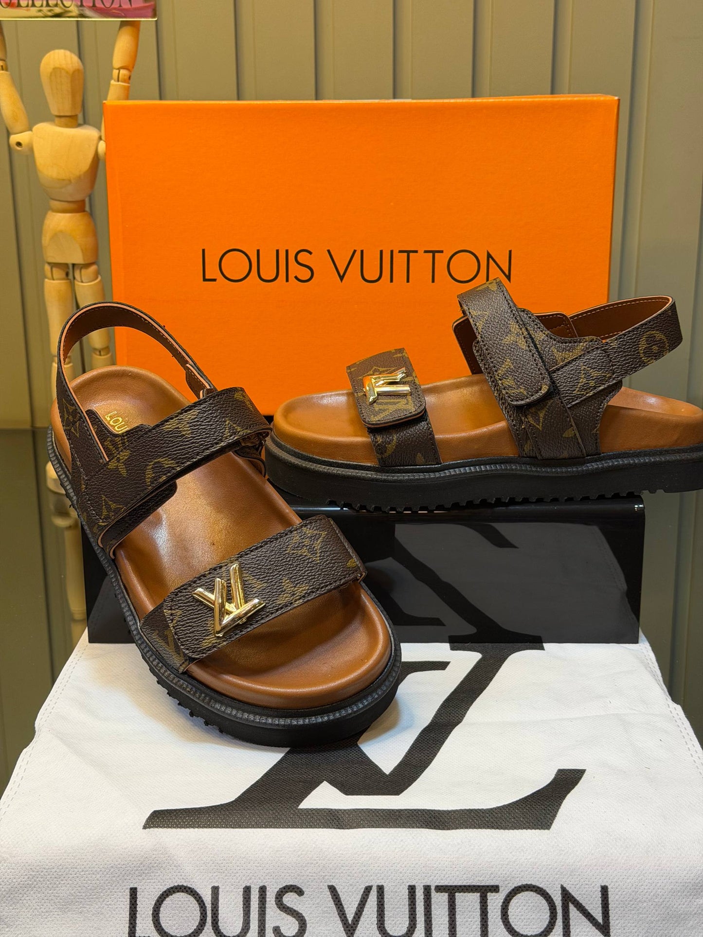 L New Season Sandals