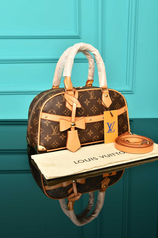 TMHandbag East-West