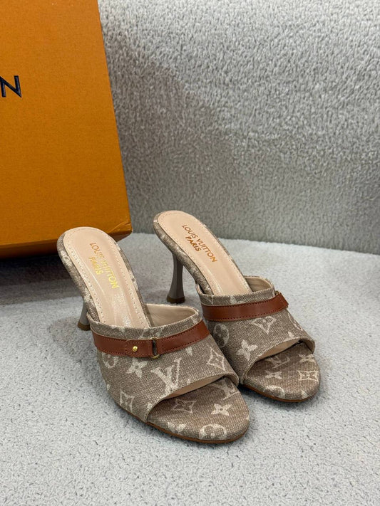 L New Season Sandals